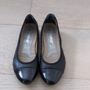 Rieker Women's Cap Toe Black Leather Flats